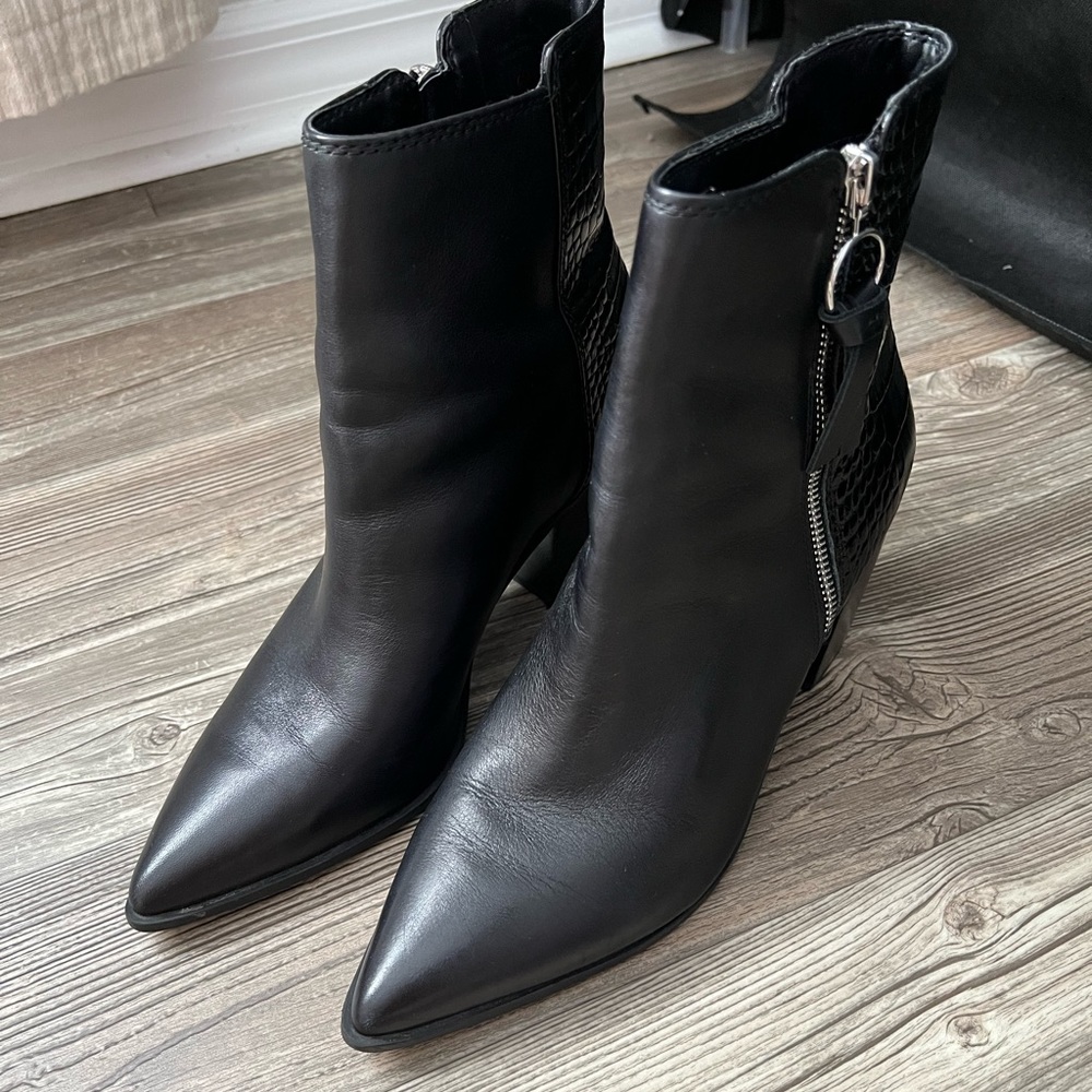 Aldo Block Heel Booties. Size 10